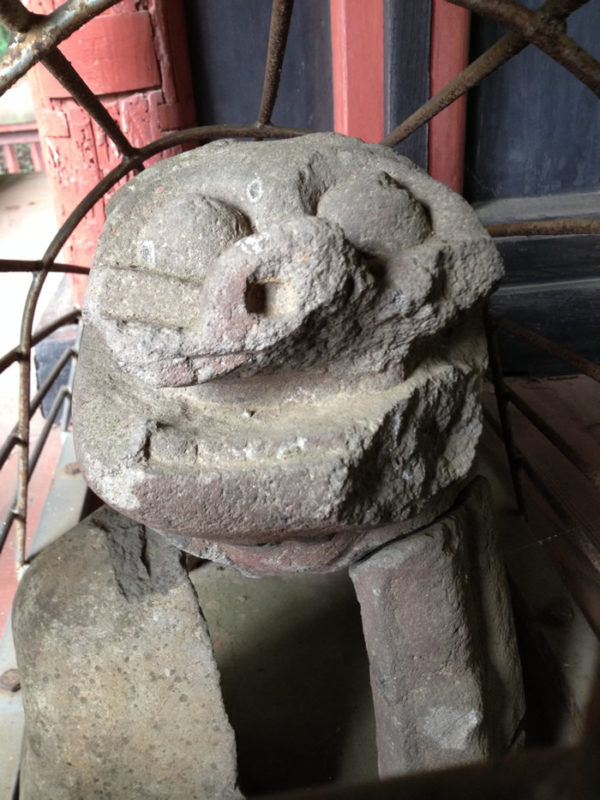 市川三郷町（旧三珠町）熊野神社のはじめ狛犬