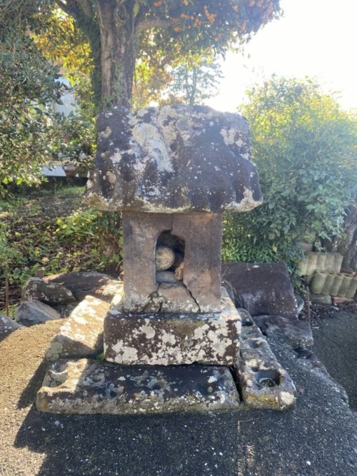 丸石道祖神 祠 太良峠