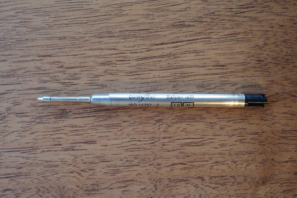 パーカーのボールペンで三菱ジェットストリームの芯を使う方法
