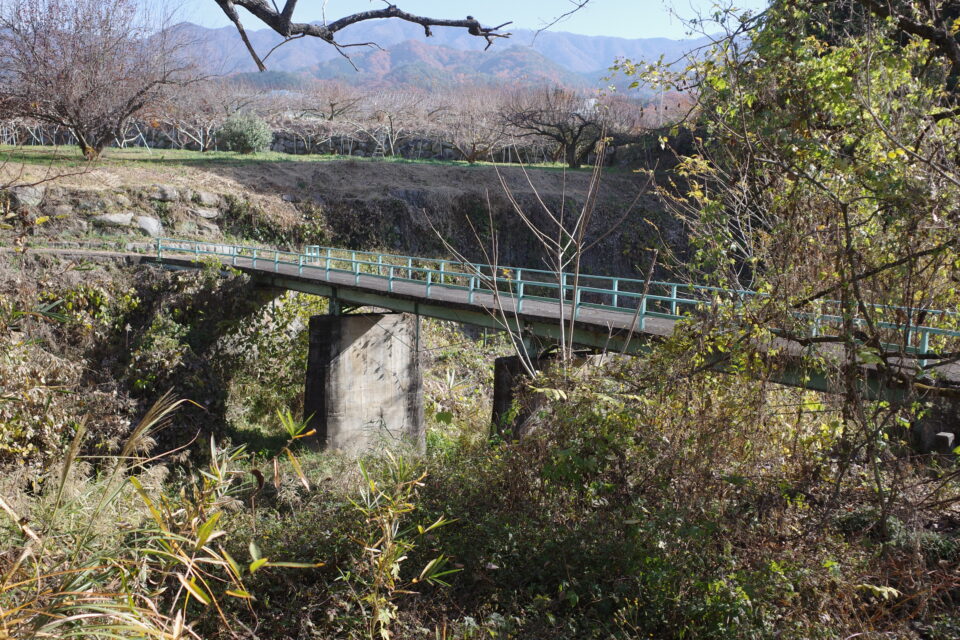丸石現地調査@山梨県甲州市塩山上粟生野