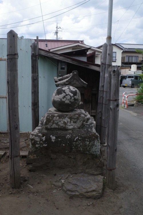 上諏訪 丸石神